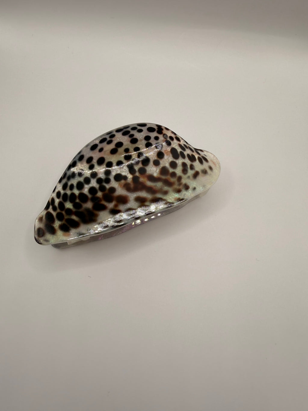 Cowrie Claw Clip