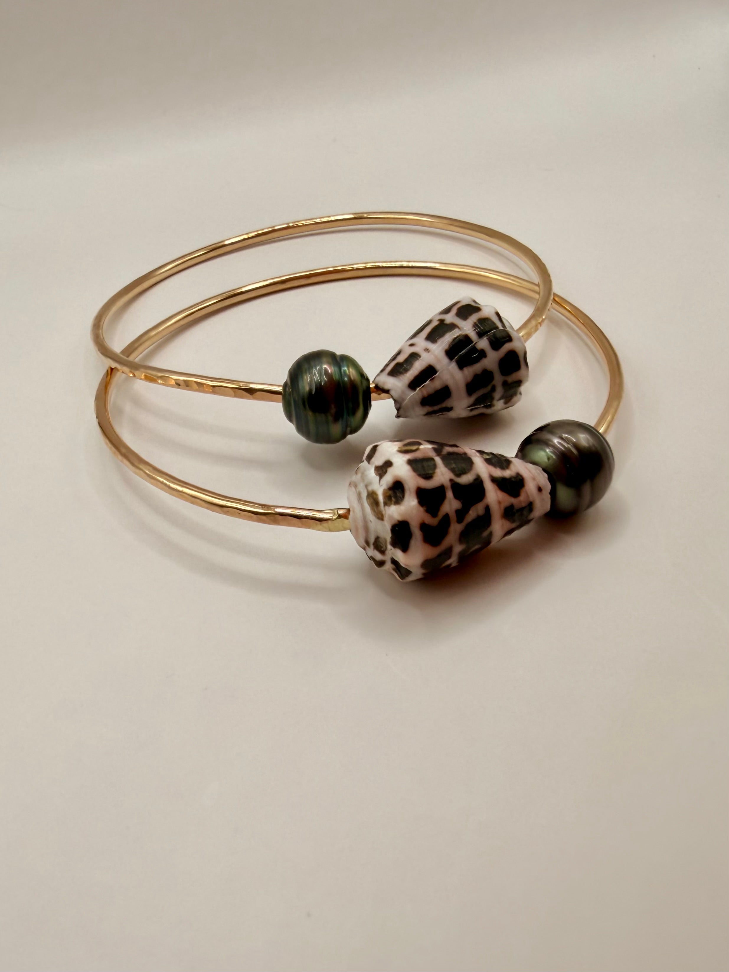 Tahitian Pearl w/ Hebrew bangle -size 8